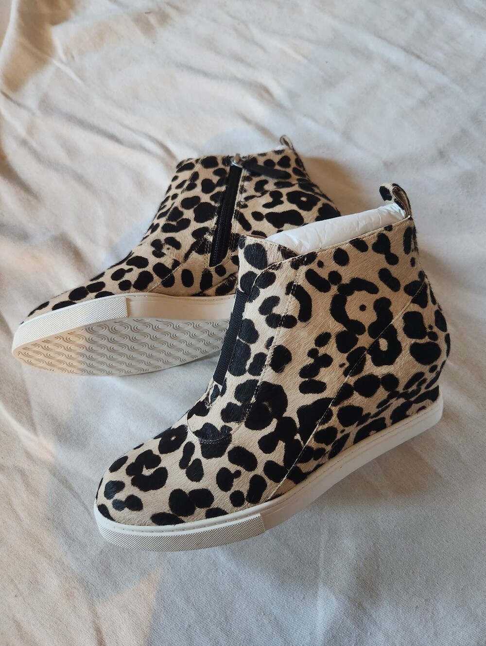 NWT Linea Paolo Anna Leopard Hair Calf Wedge Sneakers 7.5